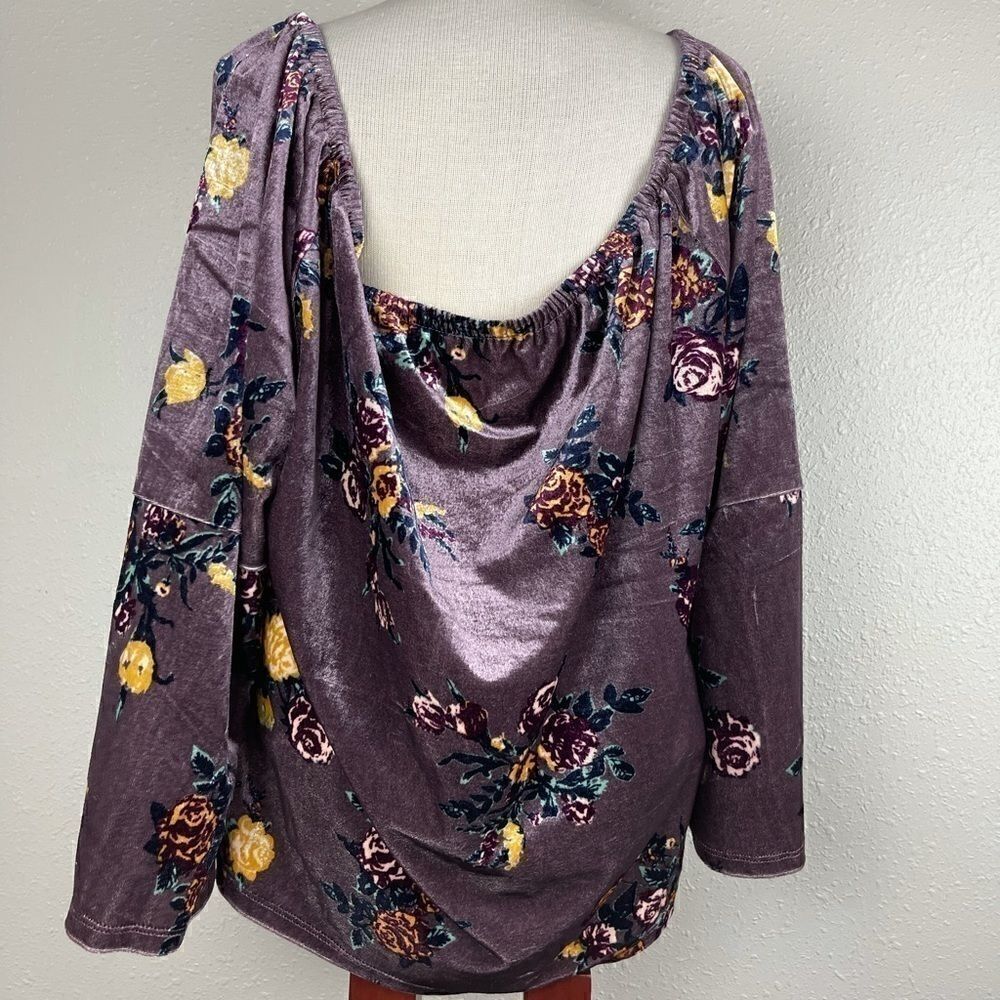NWT It’s Our Time Women’s Off The Shoulder Too - Picture 3 of 4